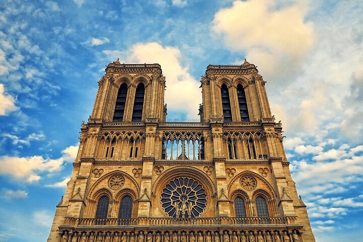 NOTRE DAME DE PARIS VOYAGES FERRON
