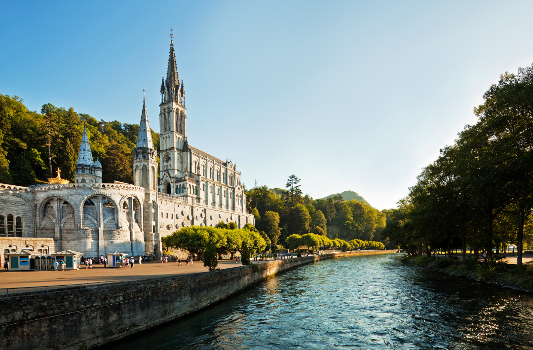 LOURDES